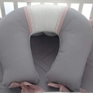 Almofada de Amamentação Cinza Rosa com Renda