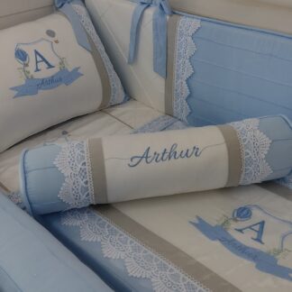Kit Berço Azul com Rendas e Balão