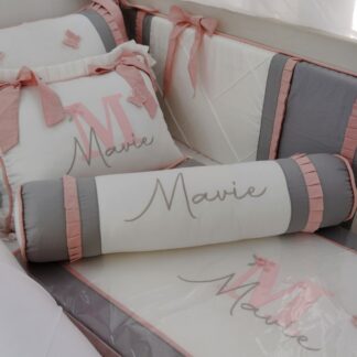 Kit Berço Borboletas e Laços Rose Cinza