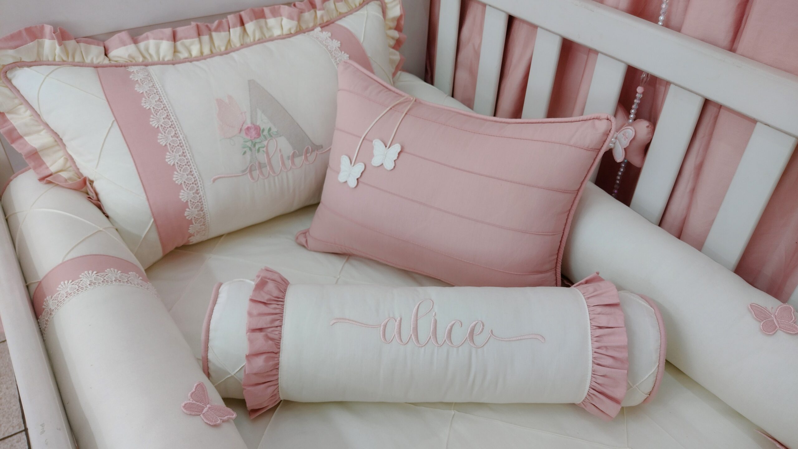 Kit Berço Borboleta Rose Off White